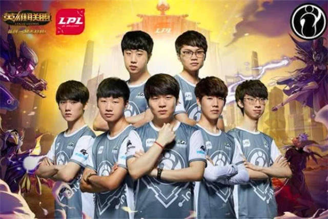 经典三核输出！ Elk Ezreal冲刺并赢得了团战， Bilibili Gaming 在第一场比赛中击败了 Top Esports