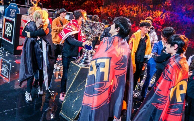 torzsi与 Mouz 签署了多年合同;